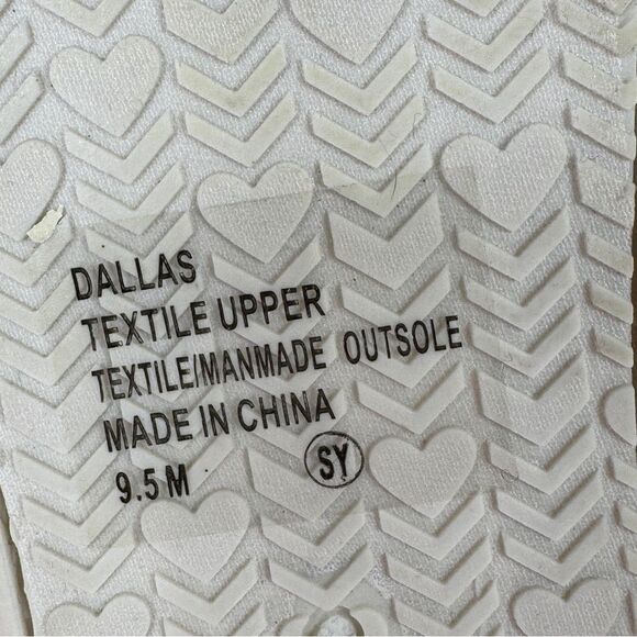 Jellypop Dallas Zebra Stripe Lace Up Sneakers White Black 9.5 - Picture 12 of 13